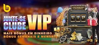 Người chơi trải nghiệm pokerouge trên điện thoại di động tại Việt Nam
